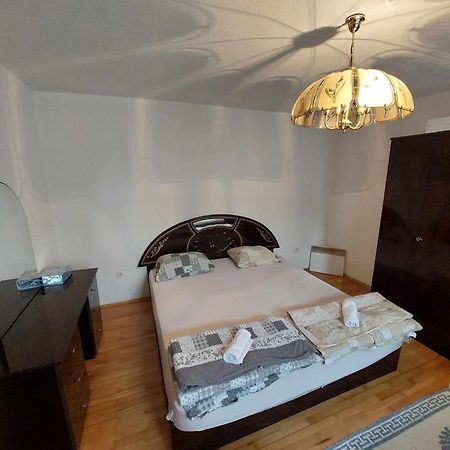 מוסטר Apartman 2A מראה חיצוני תמונה